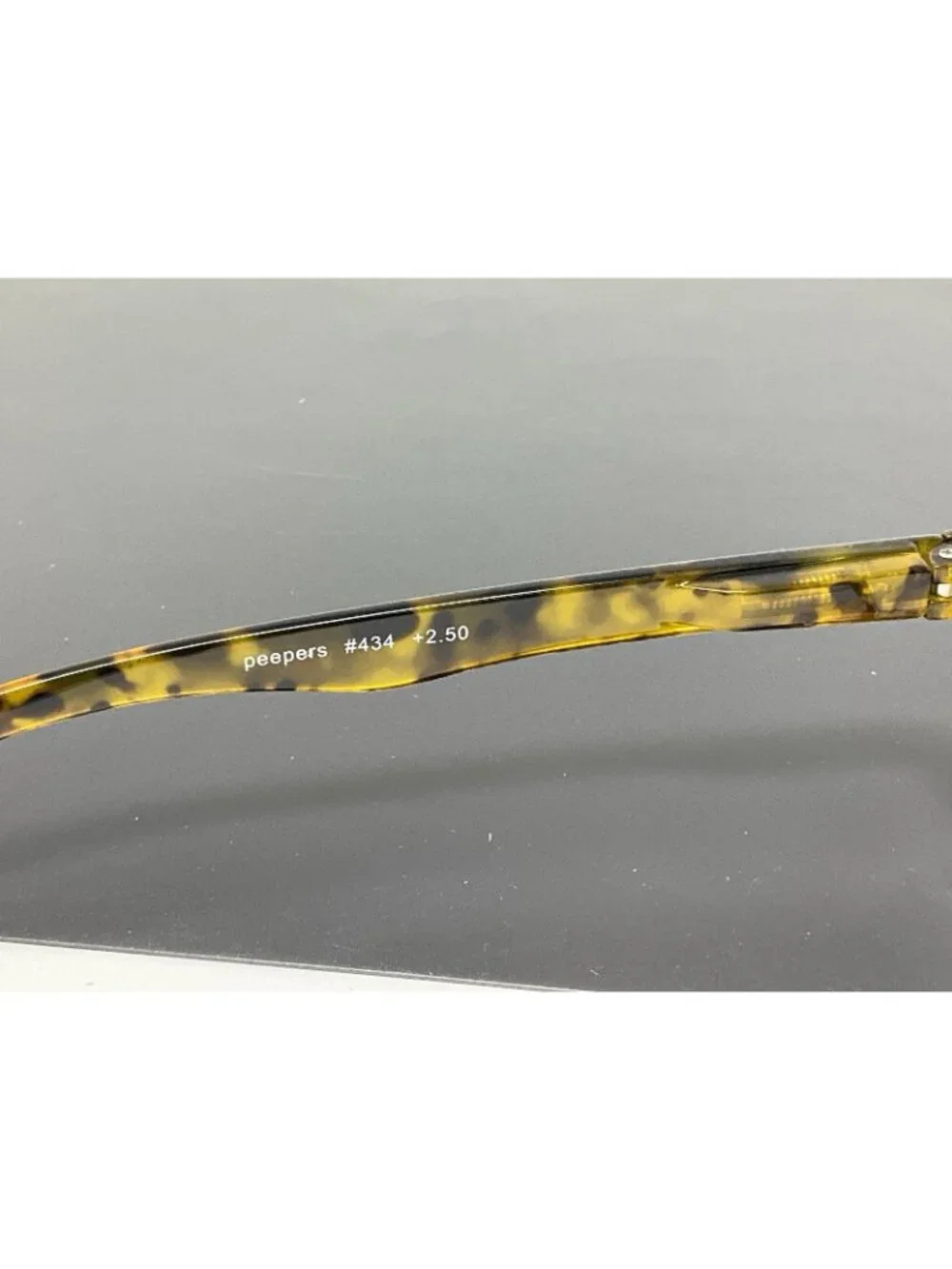 Peepers Good Morning Charlie Tortoise Reading Glasses  + 2.50